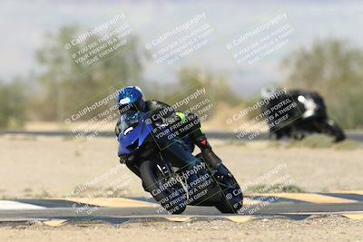 media/Nov-16-2025-Race Pace (Sun) [[8c5fa54630]]/Verified Riders/2-Turn 7 (945am)/